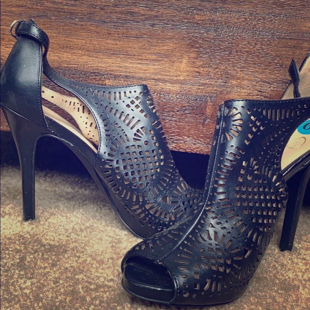 Jessica Simpson summer heels